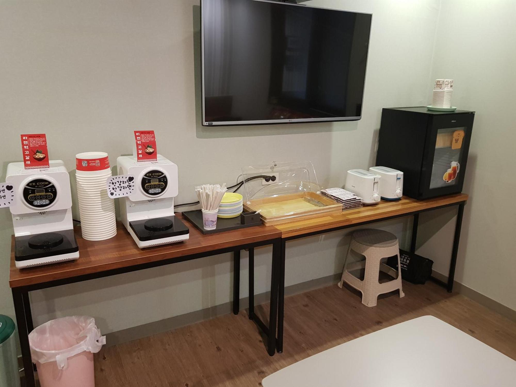 Hotel Gray Changwon Eksteriør billede
