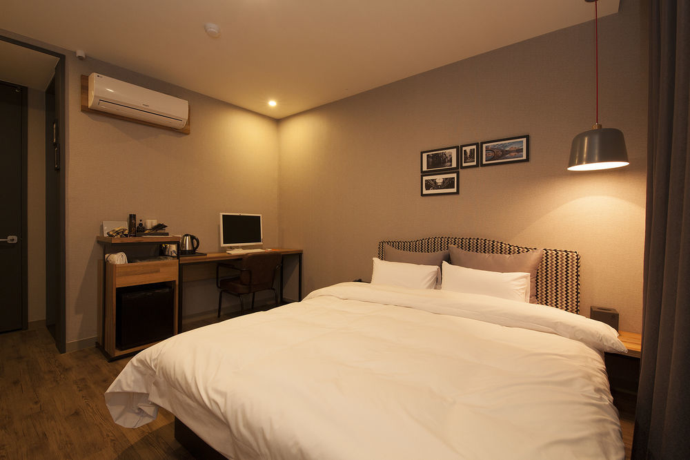 Hotel Gray Changwon Eksteriør billede