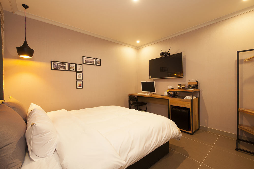 Hotel Gray Changwon Eksteriør billede